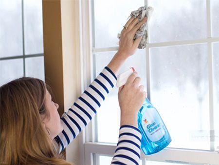 راهکار های کاربردی برای تمیز کردن پنجره های خانه